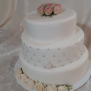 klassische Hochzeitstorte