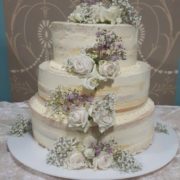 Semi naked cake mit Rosenbouquet