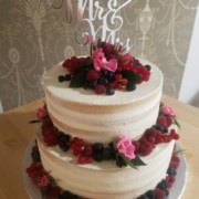 semi naked cake