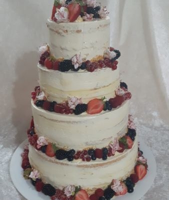 semi naked cake