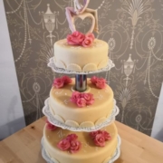 Klassische Hochzeitstorte