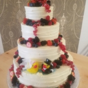 Vierstöckige Hochzeitstorte