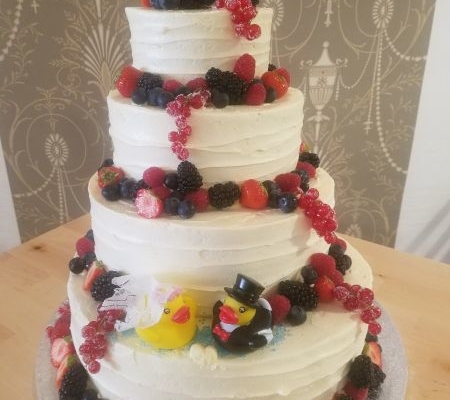 Vierstöckige Hochzeitstorte