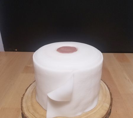 Cremetorte im unüblichen Design